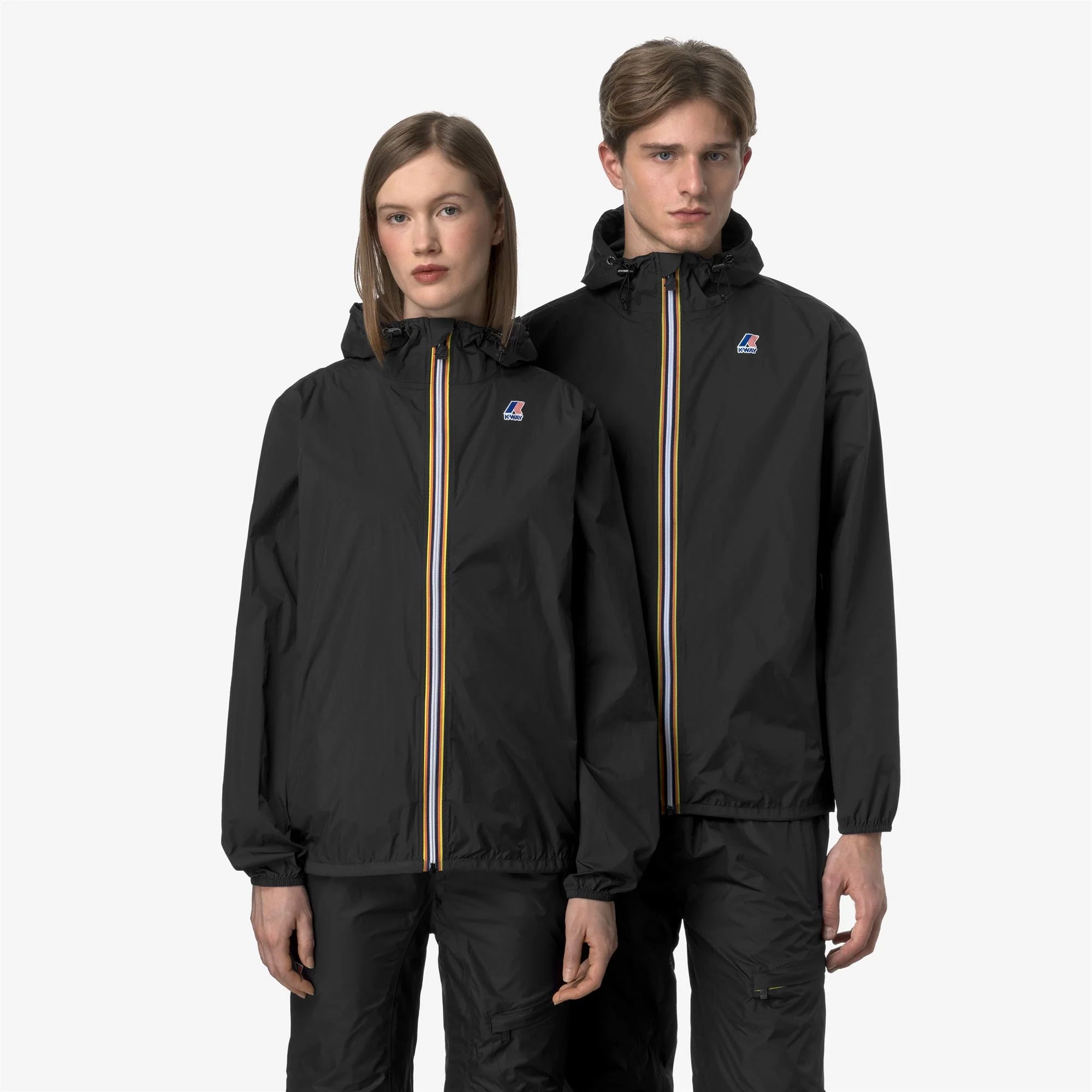 Le Vrai 4.0 Claude - Unisex Packable Full Zip Waterproof  Rain Jacket in Black Pure