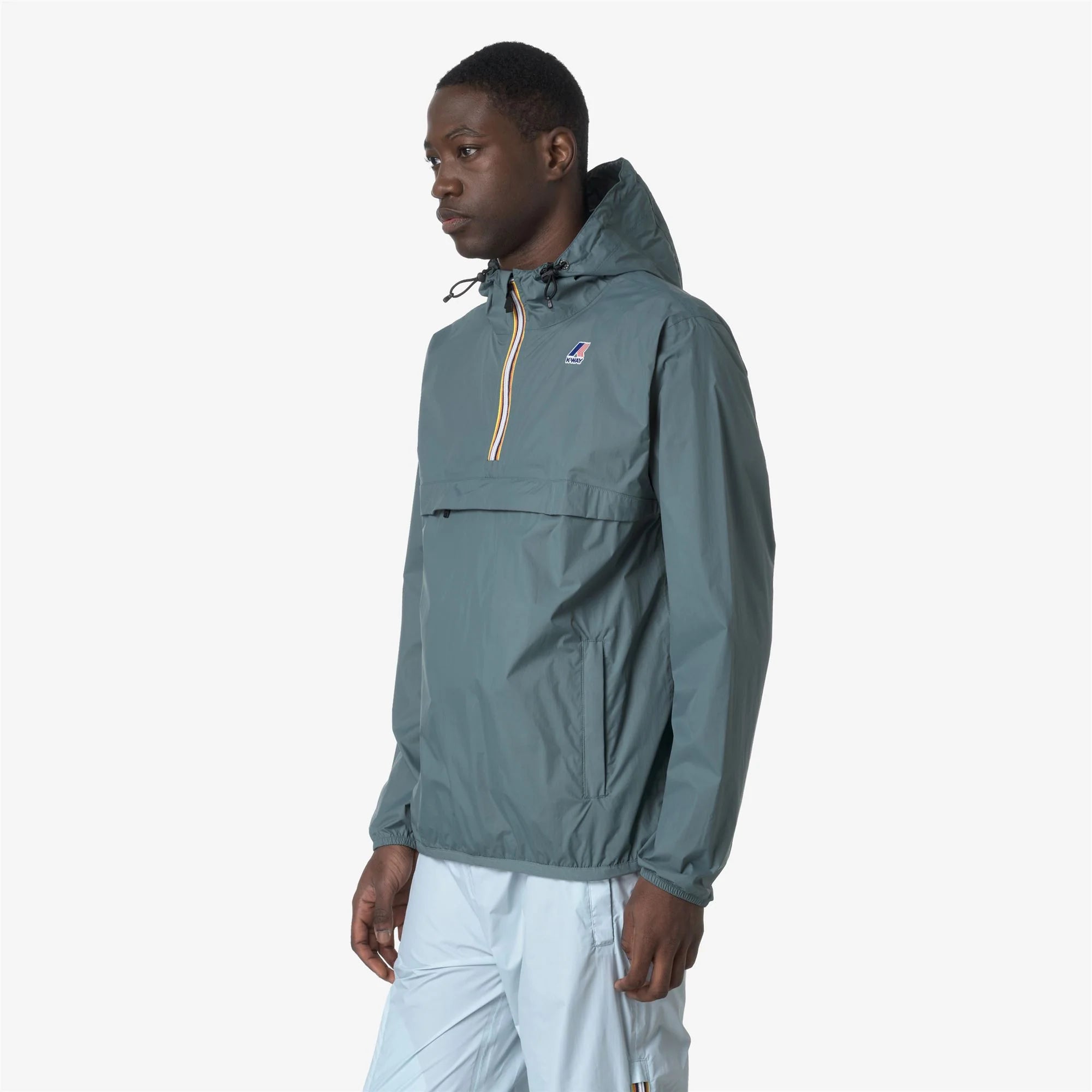 Le Vrai 4.0 Leon - Unisex Packable Quarter Zip Rain Jacket in Green Iron